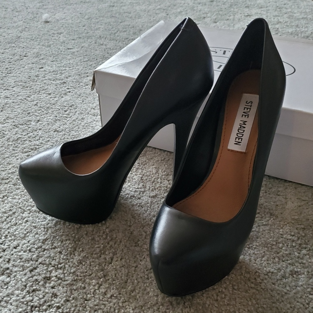 Steve Madden Dejavu platform heels